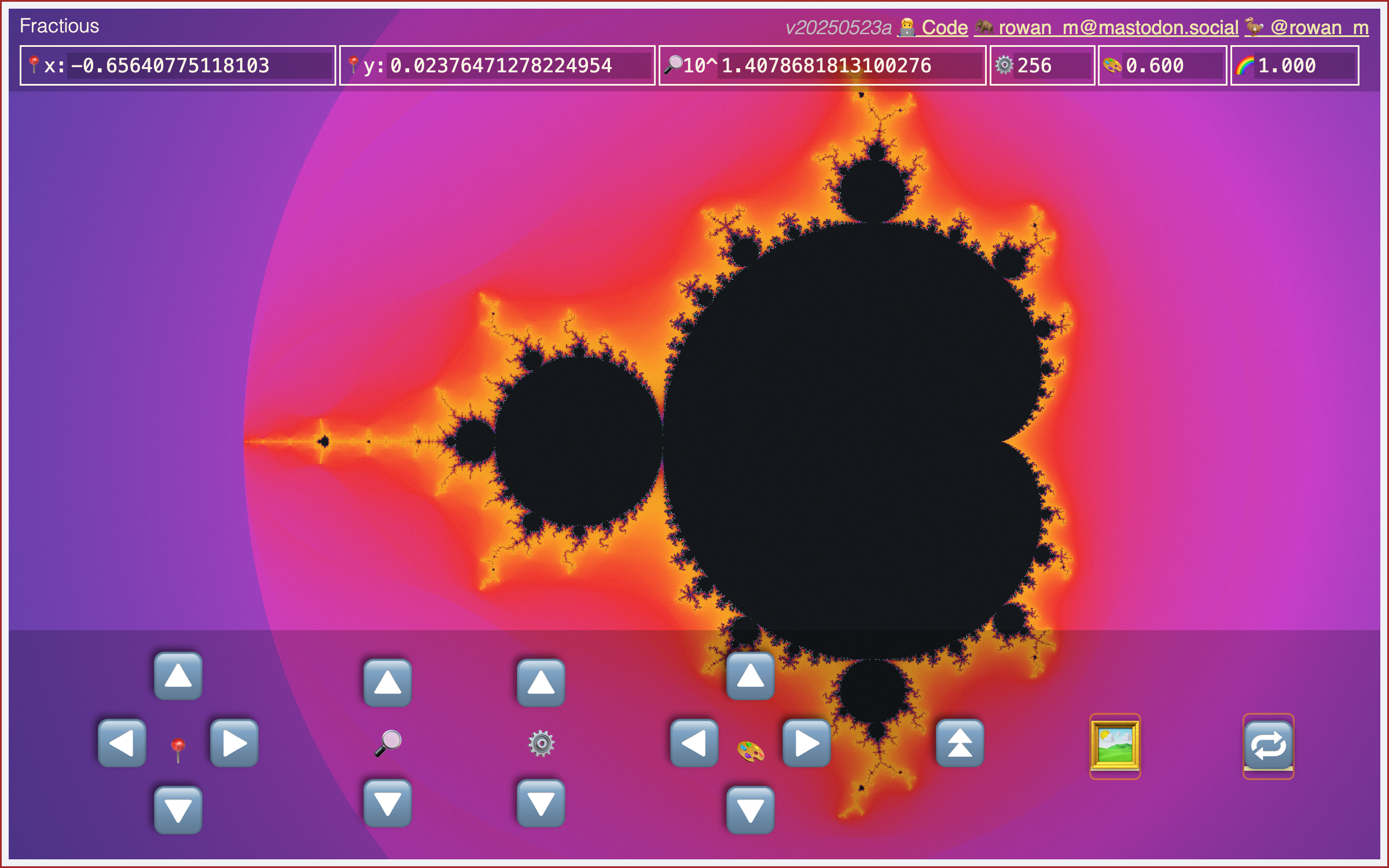 Fractious 是一款基于 WebGL 的 Mandelbrot 集查看器。